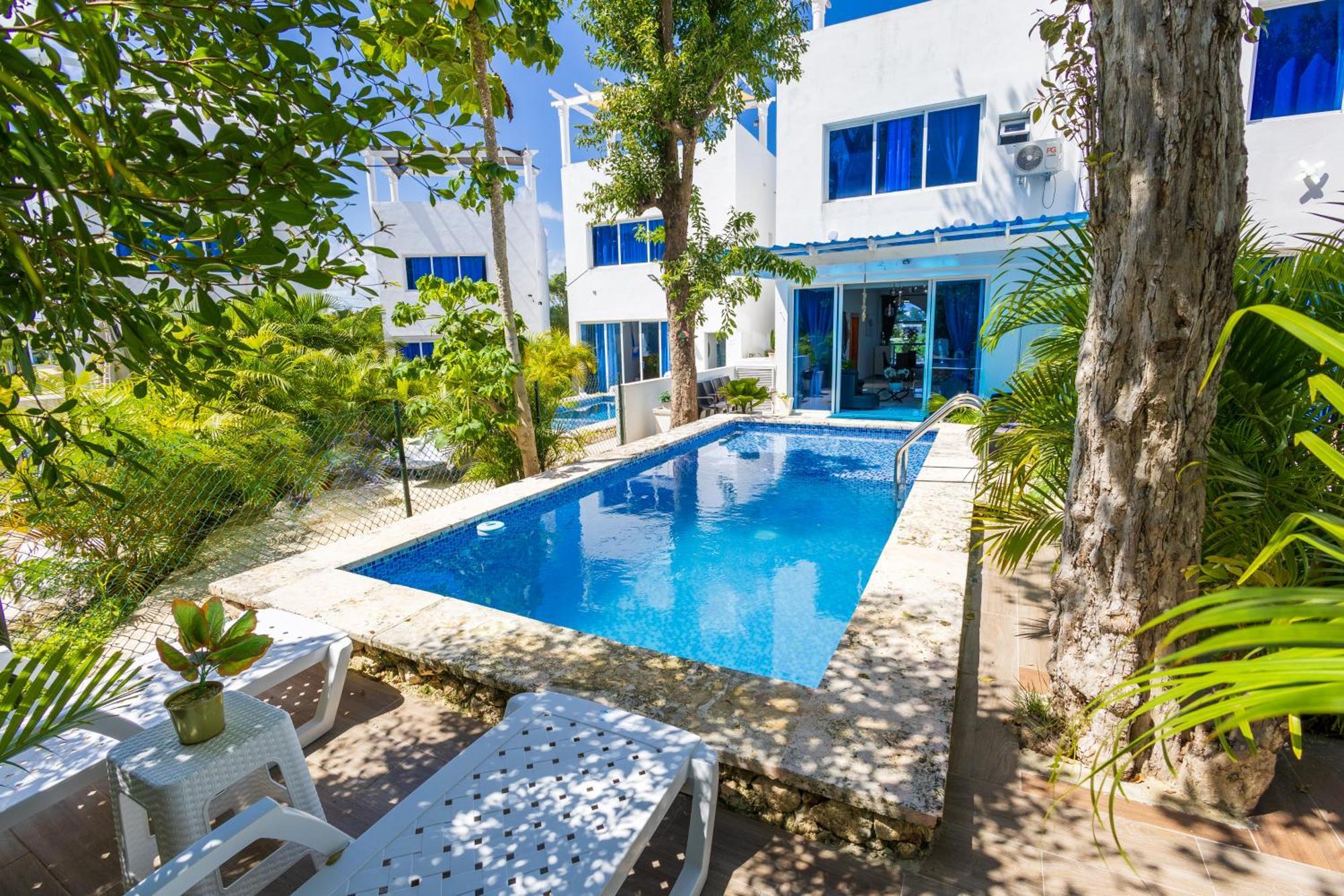 New Stylish 3br With Private Pool & Terrace Pousada