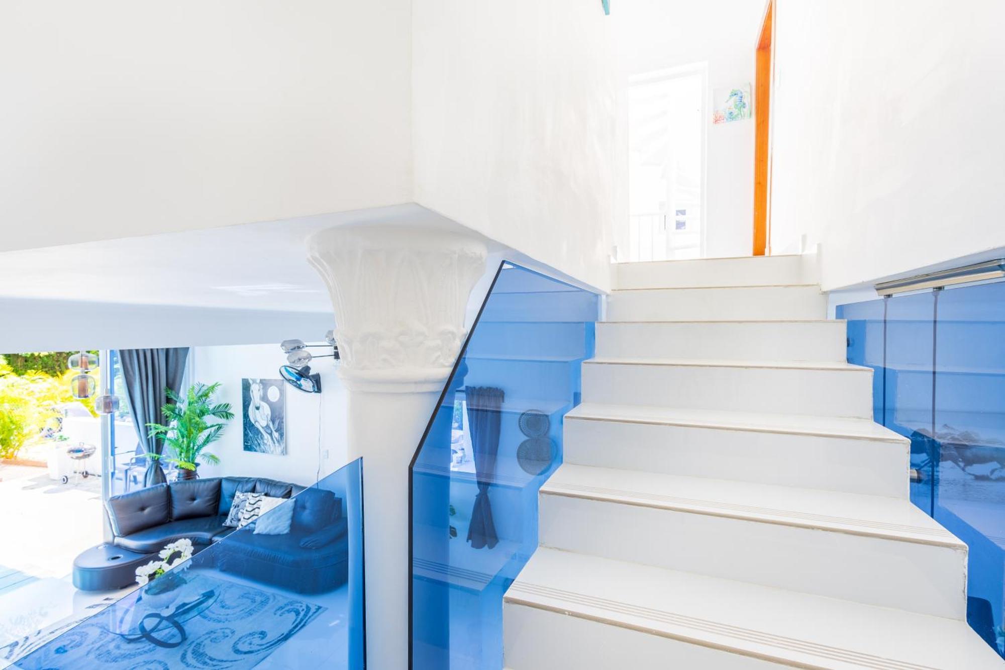 New Stylish 3br With Private Pool & Terrace Pousada